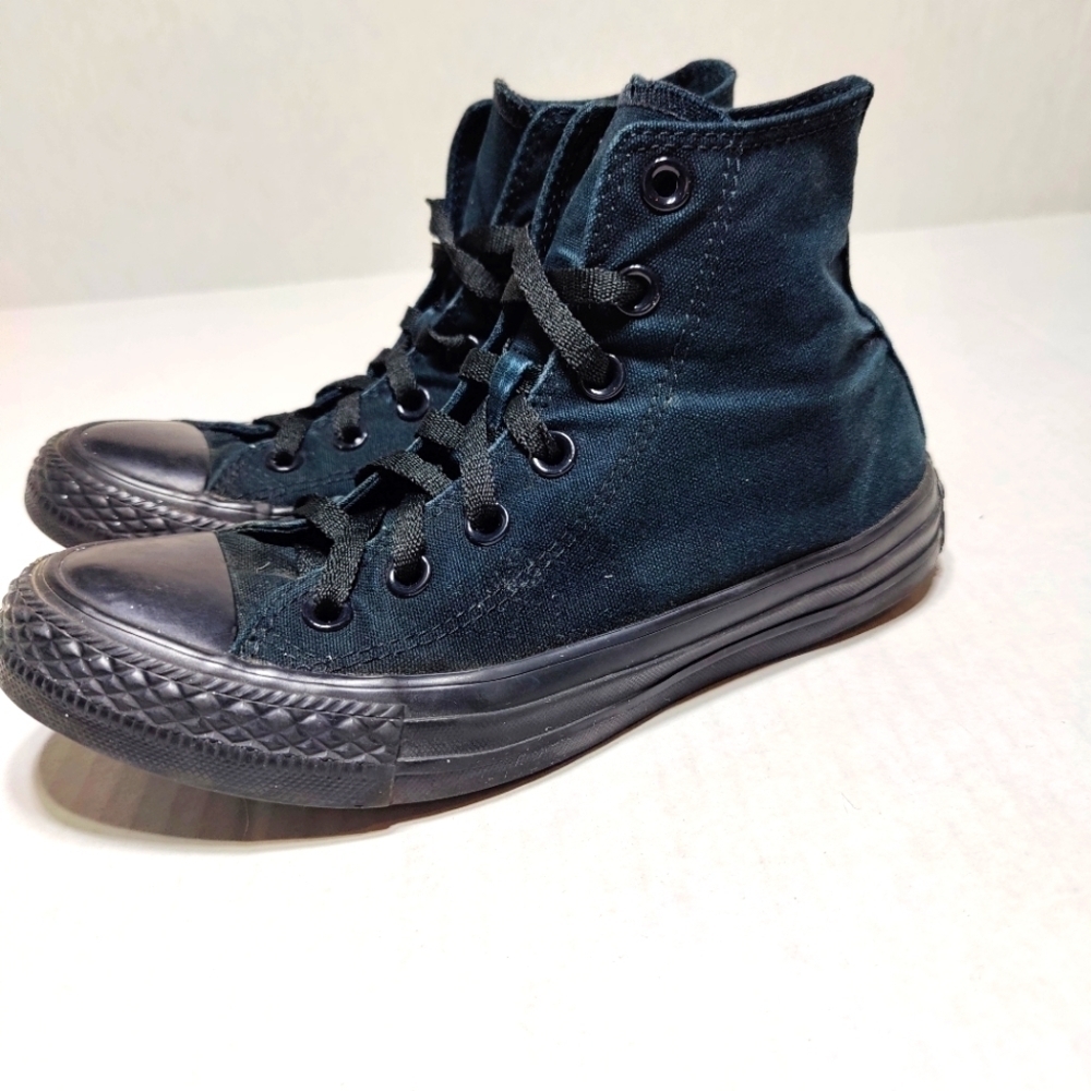 Converse Chuck Taylor All Star High Top Black Fabric Women's Size 6